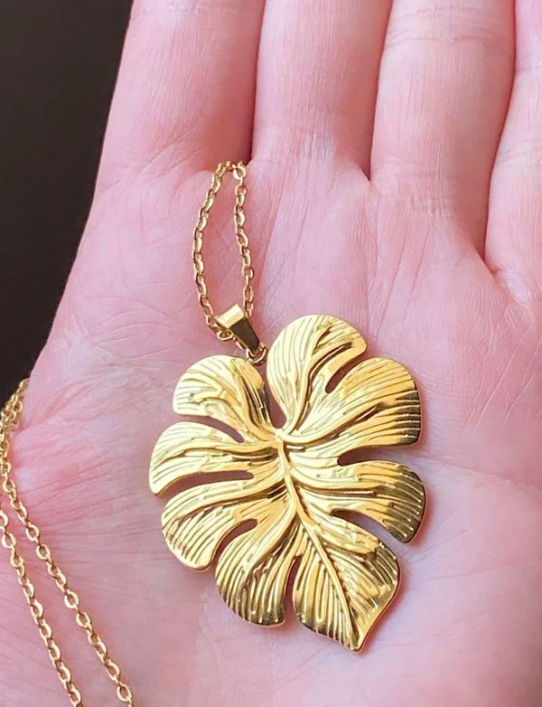 Handmade fully gold tone stainless steel boho fairy monstera plant necklace🌿 - Image 7