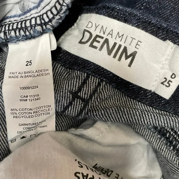 Dynamite Denim Women's Blue High Rise Straight Leg Bermuda Denim Jean Shorts 25 - Image 4