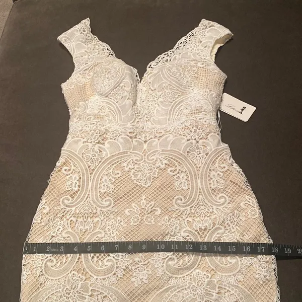 Women’s Bohemian Wedding Dress with Nude Lining Zip Up Back Size 2 NWT - Image 13