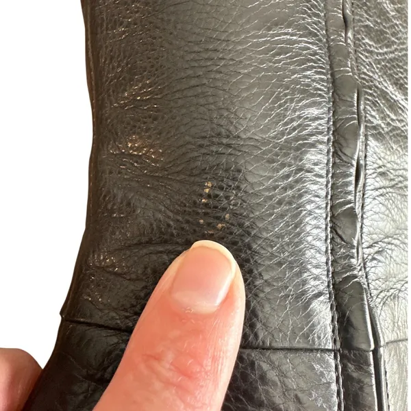 Vintage Gucci 202941 Black Leather Crest Medallion Knee High Boots 9B - Image 14
