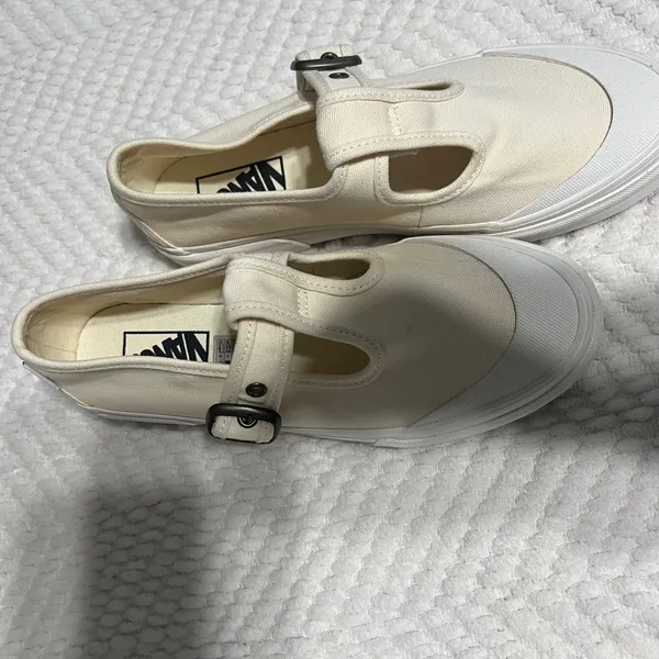 Vans Cream Canvas Shoes - Image 7