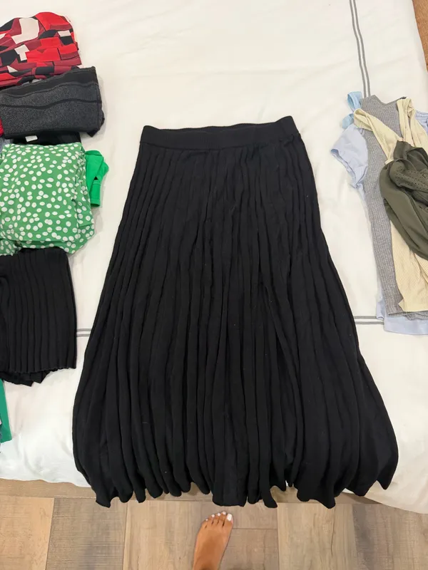 Black Pleated Knit Midi Skirt Set - Image 5