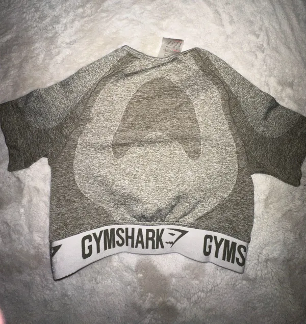 Gymshark Cropped Top - Image 3