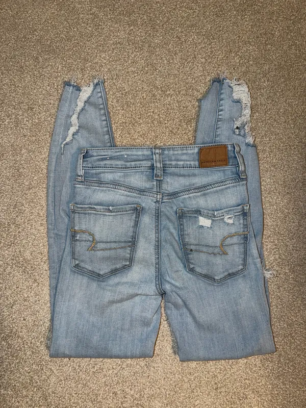 American Eagle Light Wash Distressed Cropped High Rise Jeggings - Image 10