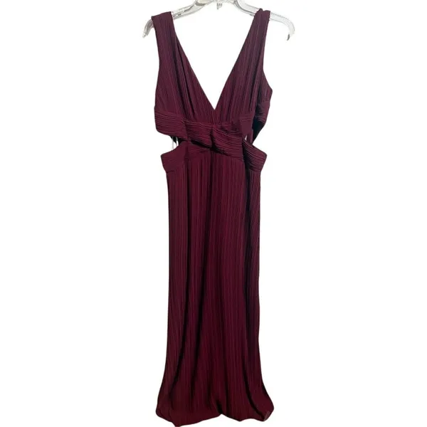 Lulu's Compelling Poise Burgundy Plisse Cutout Sleeveless Gown‎ Size Large NWOT - Image 8