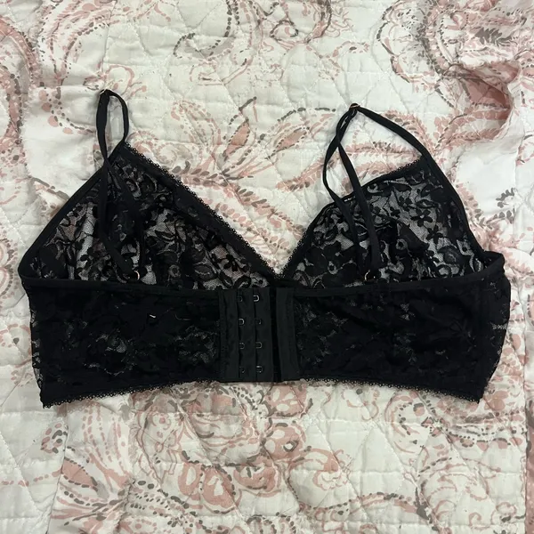 Chic Black Lace Bralette Size M - Image 2