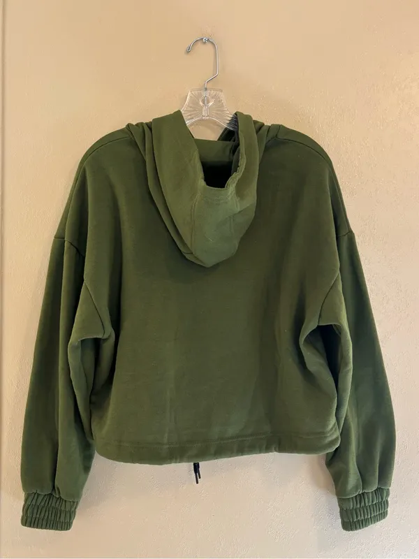 Treign women’s Arena Cinch Hoodie sz M - Image 2