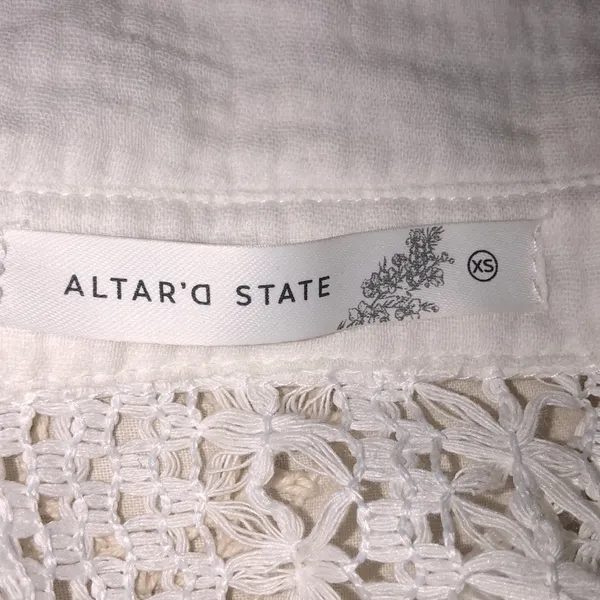Altar'd State white lace top size xsmall - Image 4