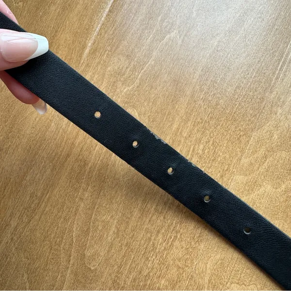 H&M Black Faux Leather Belt with Gold Buckle, Size Medium - Image 5