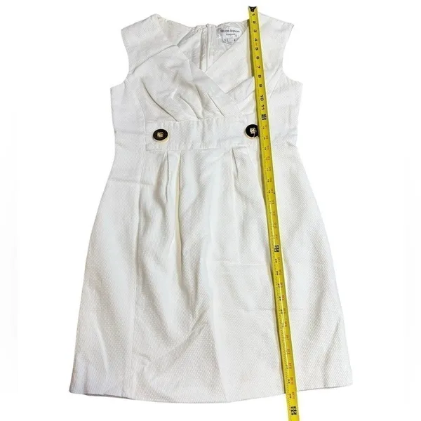 Helene Berman London White Textured 8 Pique V-Neck Gold Button Sheath Dress 8‎ - Image 5