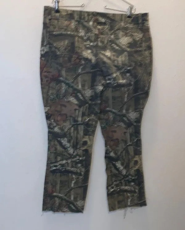 Mossy Oak Green and Brown Camo Hunting Jeans Woman’s 16 Cut Off - Image 5