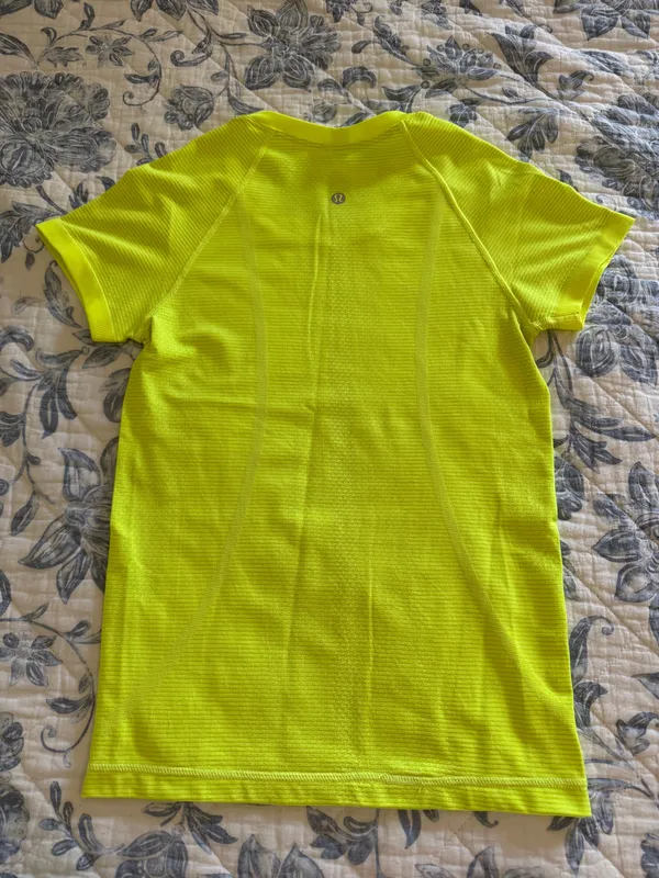 Lululemon Swiftly Tech Short Sleeve - Image 2