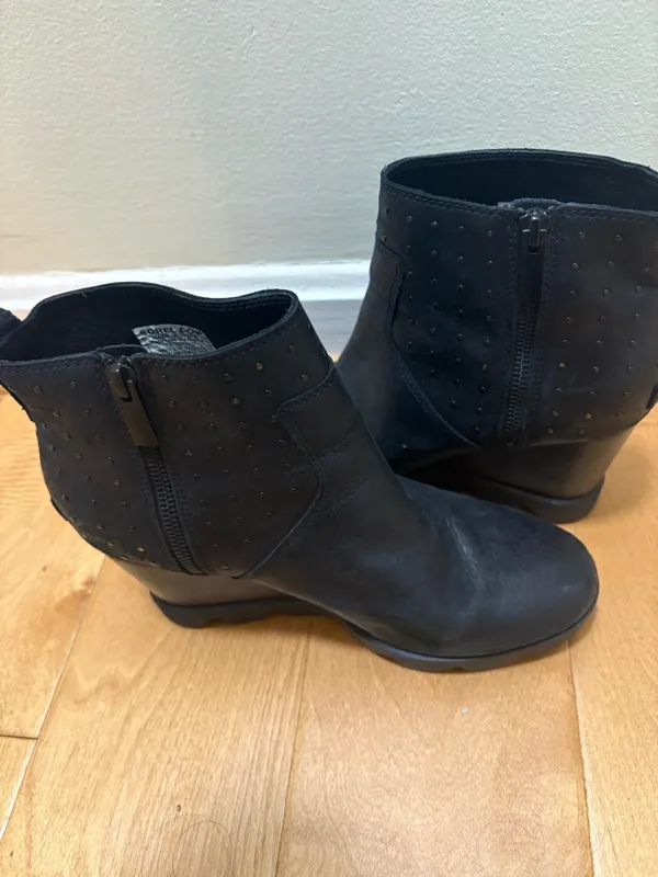 Sorel Joan Uptown Stud Bootie, boot wedge sz 9 black - Image 5