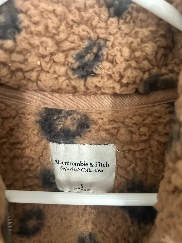 Abercrombie Leopard Pullover Sherpa - Image 2