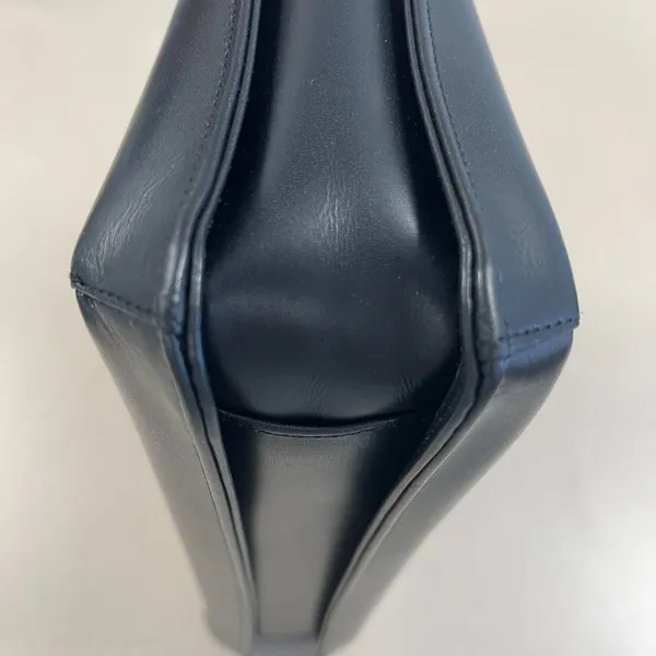 Givenchy Vintage Whip Leather Shoulder Bag - Black - Preowned - Image 8