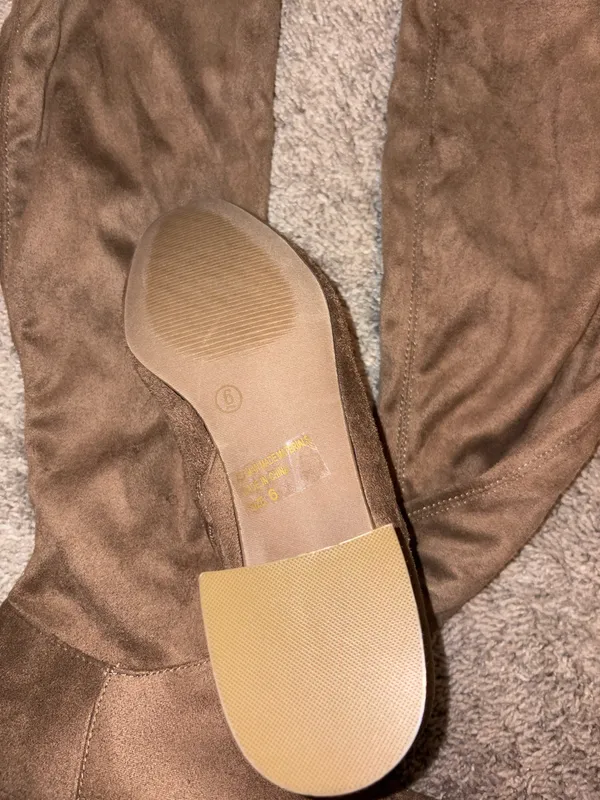 Brown knee high boots Size 6 - Image 2