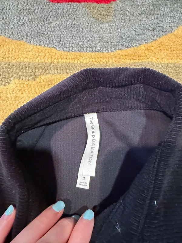 Aritzia The Group Babaton Black Corduroy Shacket Shirt Jacket Size Small - Image 3