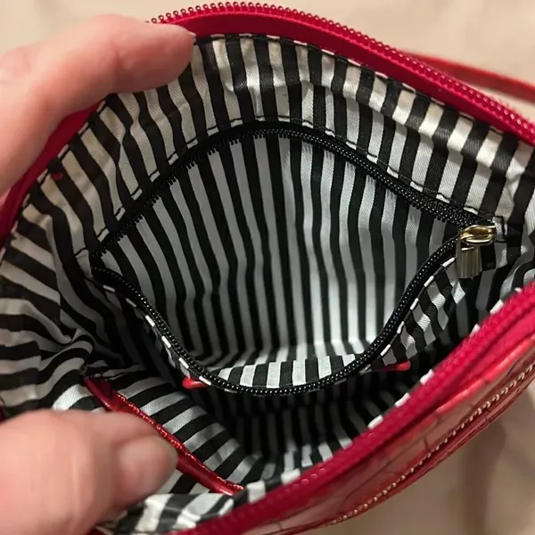 Unbranded perfect little crossbody bag w/lots of packets & cute croc design EUC - Image 5