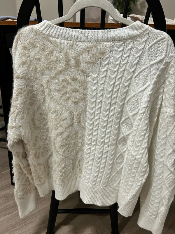 Versona Sweater - Image 2