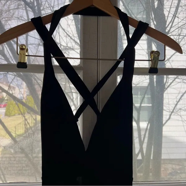 Elegant Black Strappy Dress - Image 5