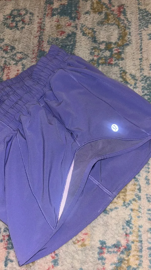 Hotty Hot Low-Rise Lululemon 2.5" Shorts - Image 4