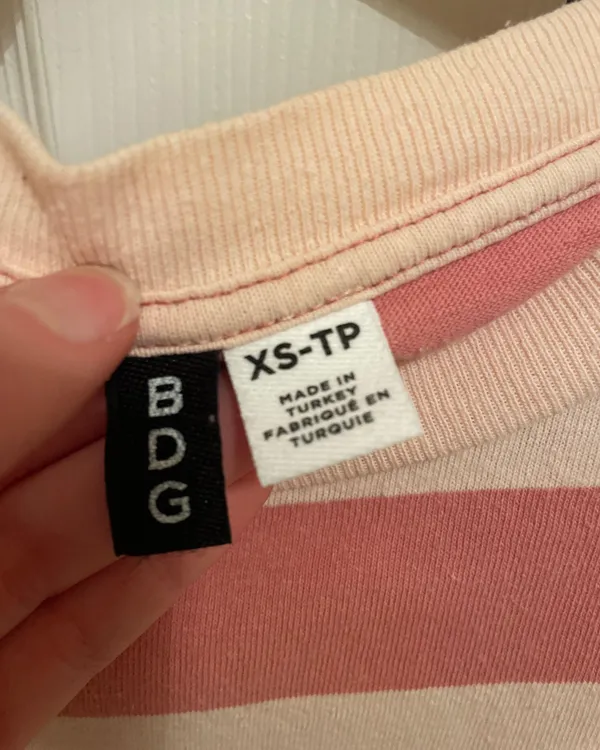 Urban Outfitters Pink Graphic Tee - Image 3
