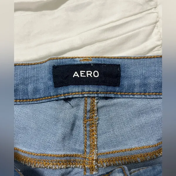 Aeropostale Jeans size 4 regular - Image 3