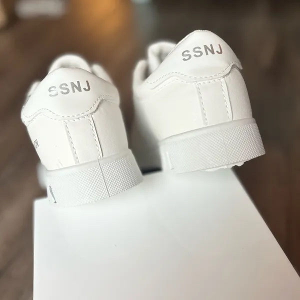 Women’s White Casual Sneakers - New Without Tags! Women’s 9 - Image 4