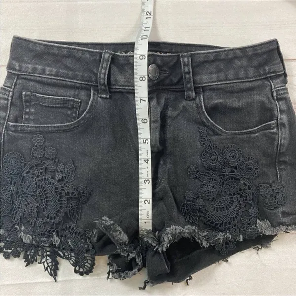 American Eagle Womens Black Super Stretch X Hi Rise Crochet Accent Short Size 4 - Image 7