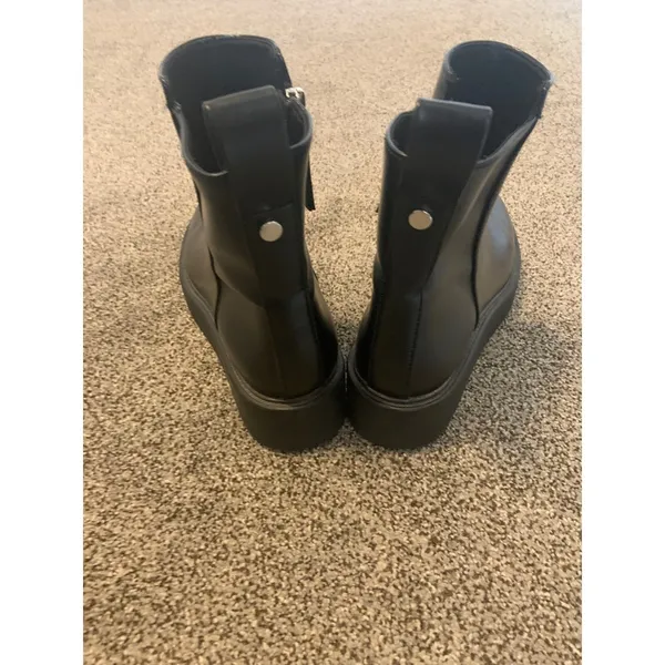 H&M Platform Ankle Boots Womens 8 Black Excellent Side Zip Lug Sole 1090478 - Image 2