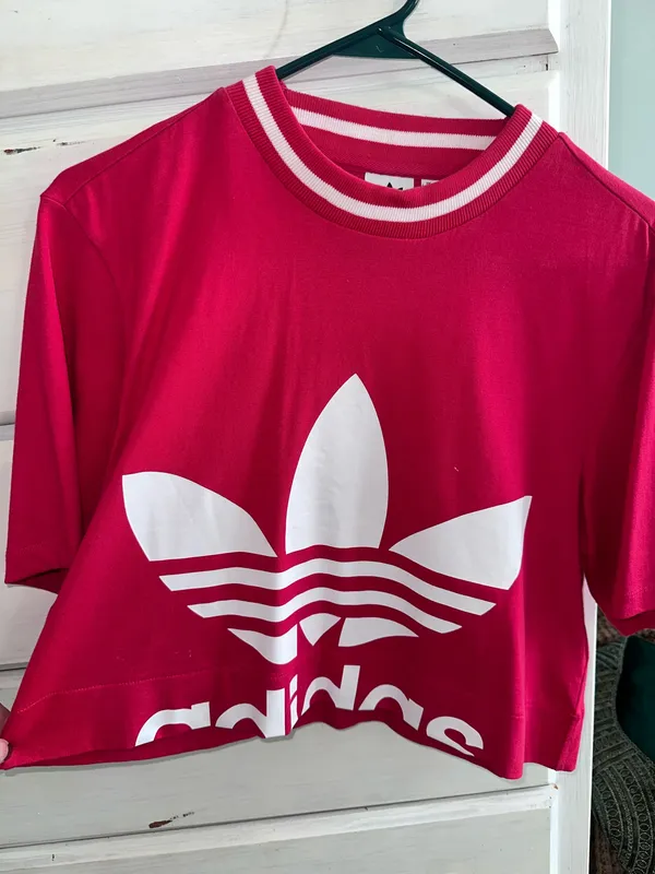 Cropped Adidas Tee - Image 2