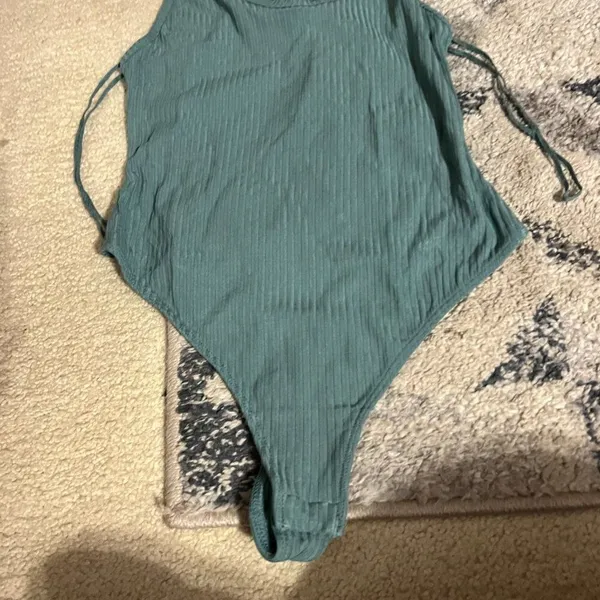 Free people tank top bodysuit small - Image 3