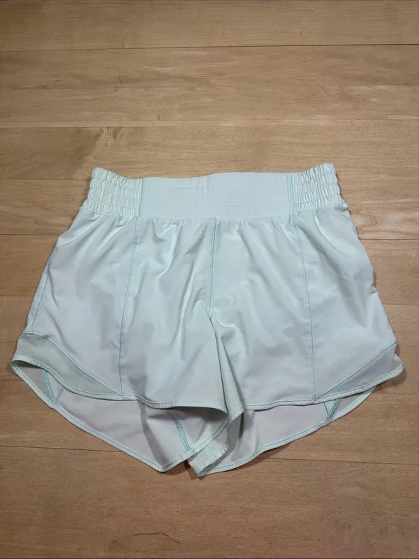 Lululemon Hotty Hot High Rise Lined Shorts Sz 6 - Image 4