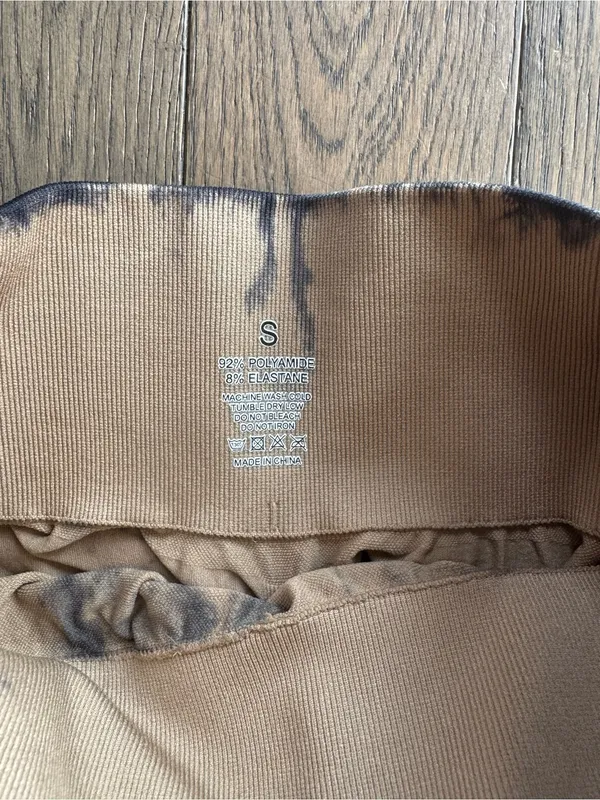 Women’s Tie-Dye Leggings in Tan and Black - Image 4