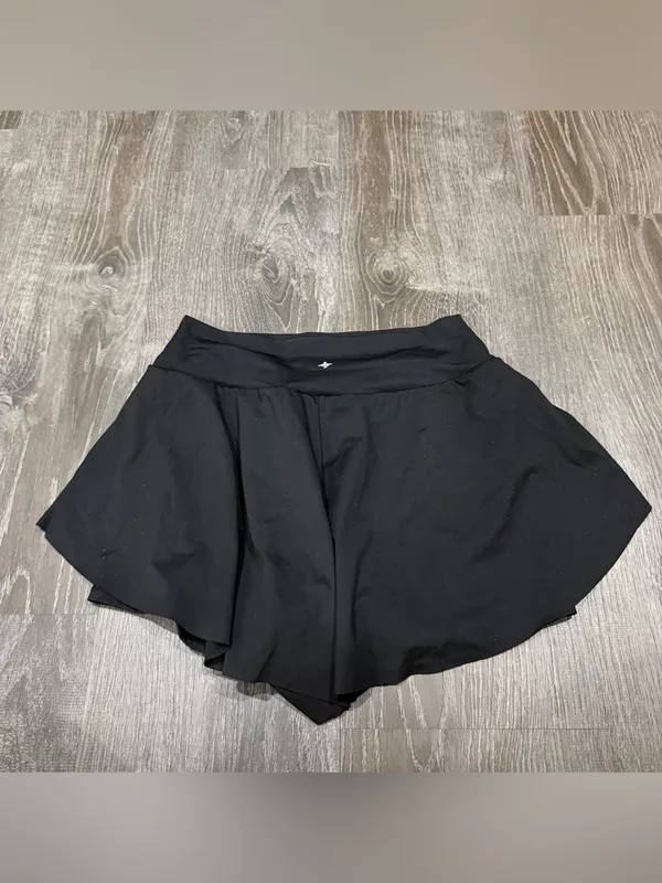 NWOT Halara Black Flowy Shorts - Image 2