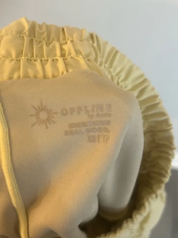 OFFLINE By Aerie Ruched Hot Stuff Short | Photon Yellow - Image 4