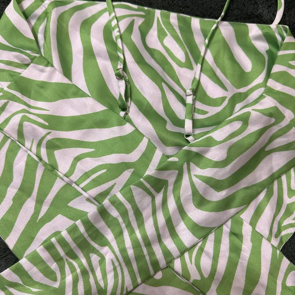 Princess Polly Miss Lexi Green Zebra Print Top - Image 10