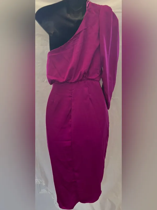 DO+BE One-Shoulder Ruched Cocktail Dress in Deep Fuchsia - Image 3