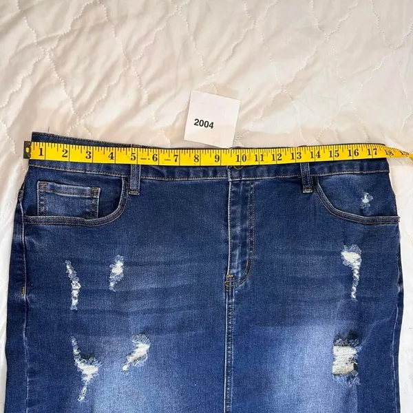 Unbranded Women's Blue and Navy Skirt - Image 2