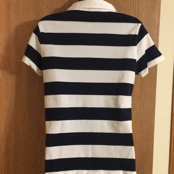 Izod women’s cute navy and white striped golf shirt. Size M. EUC‎ - Image 2