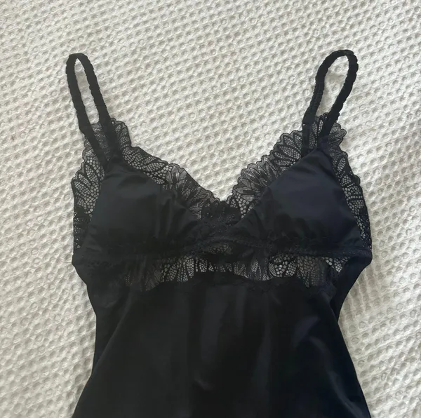 NWOT Abercrombie and Fitch black lace trim open back satin body suit - Image 6
