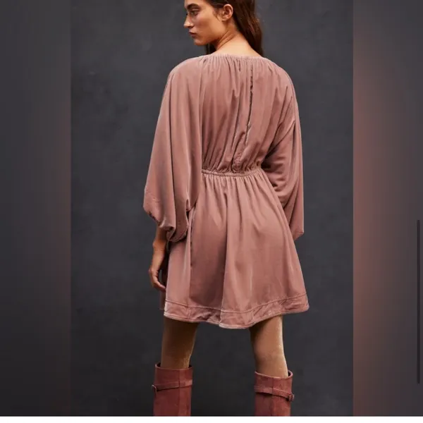 NEW FREE PEOPLE Portia Velvet Mini In Winter Bloom Size Medium - Image 4