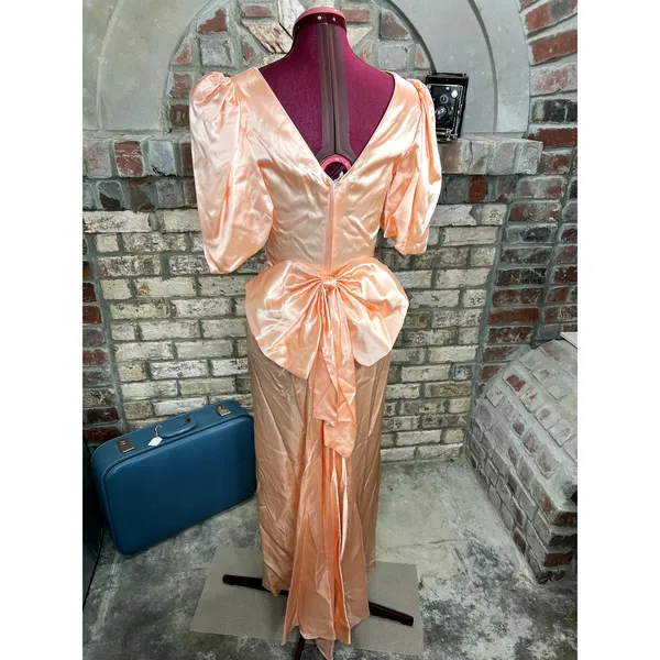 Formal dress puff sleeves big bow vintage 1980s peach - Image 4