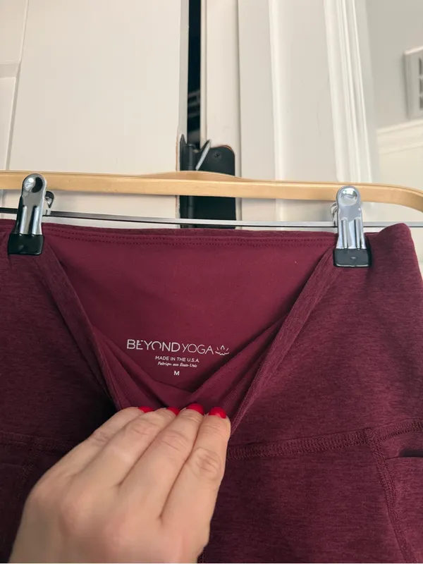Beyond Yoga Spacedye midi Red Wine Leggings ankle Side Zipper - Image 2