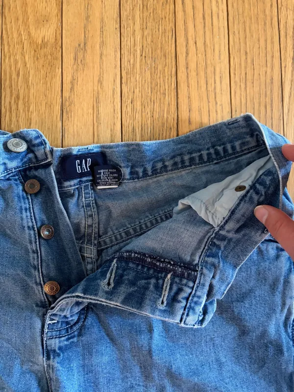 Vintage gap shorts  - Image 2