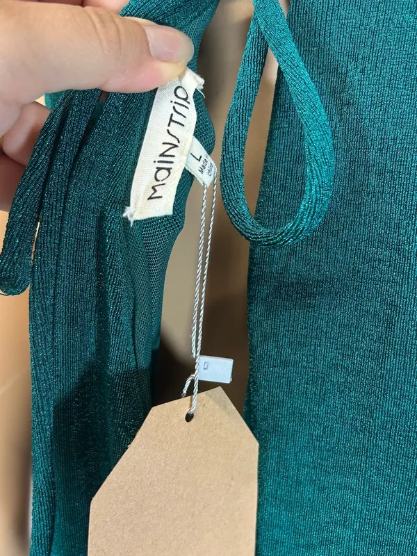 NWT Main Strip Teal Sleeveless V-Neck large Jumpsuit - Image 8