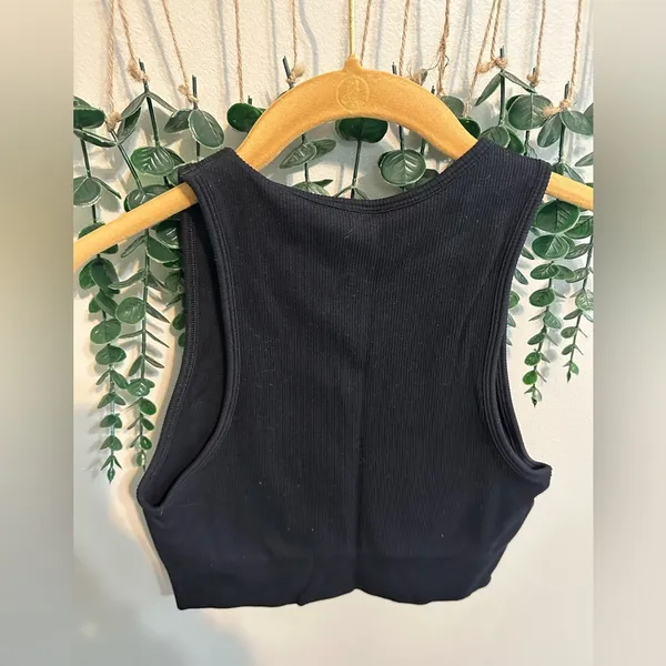 Aritzia The Group Babaton Black ribbed tank - Image 3