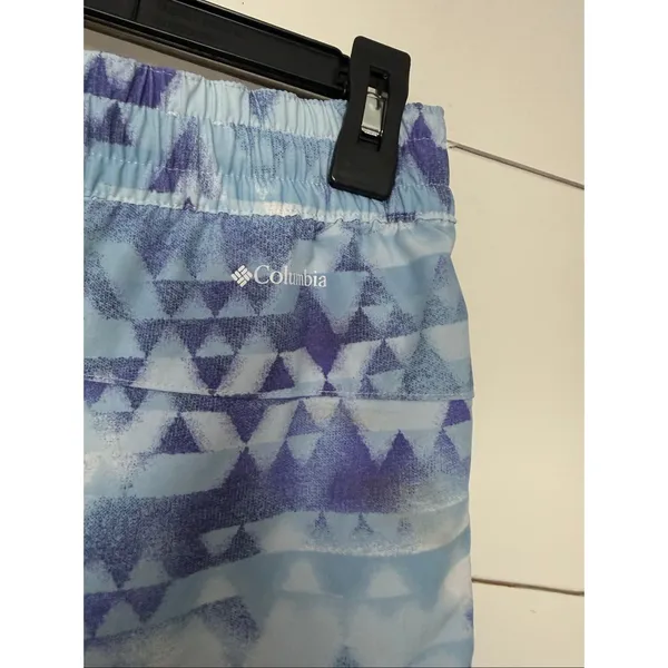 Columbia Women’s Small Blue Patterned Athletic Shorts - Image 4