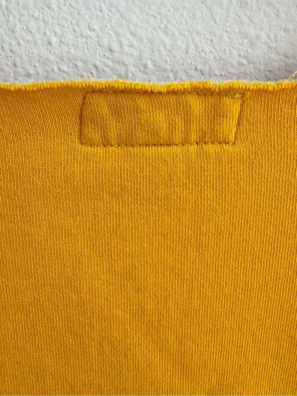 Market Studios Chinatown Yellow Off-the-Shoulder Graphic Sweatshirt Pullover Siz - Image 8