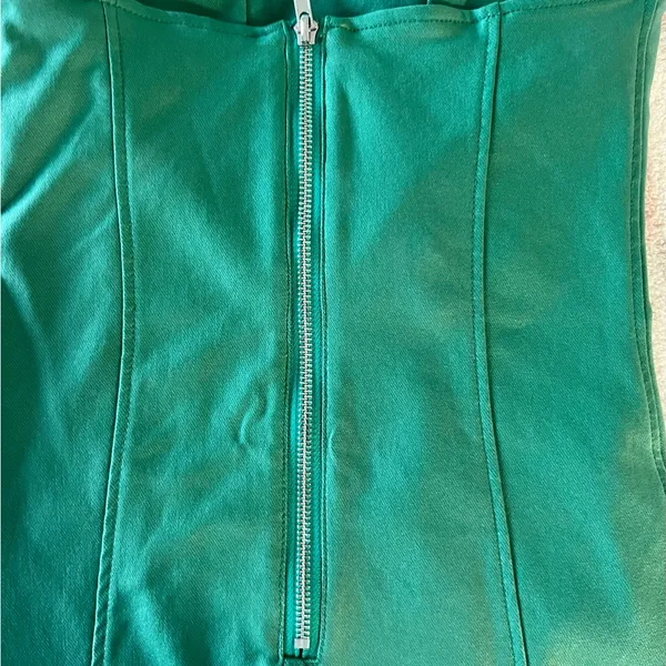 Edikted Elegant Green Strapless Dress - Image 3